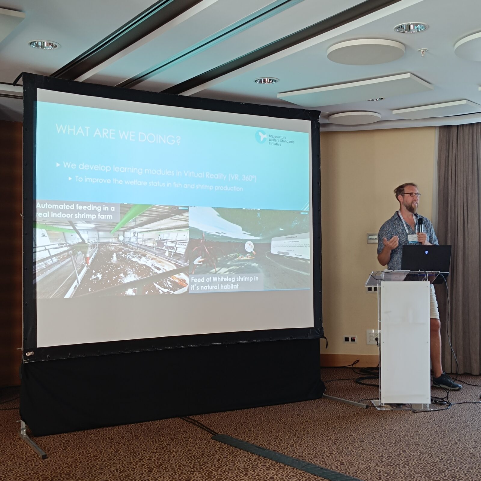 Hendrik Monsees presenting